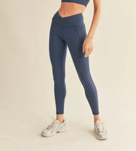 Load image into Gallery viewer, Midnight Blue Leggings
